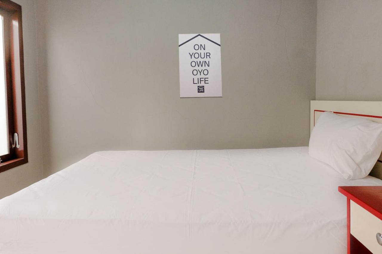 Zulfina Homestay Syariah Mitra Reddoorz 바뉴왕기 외부 사진