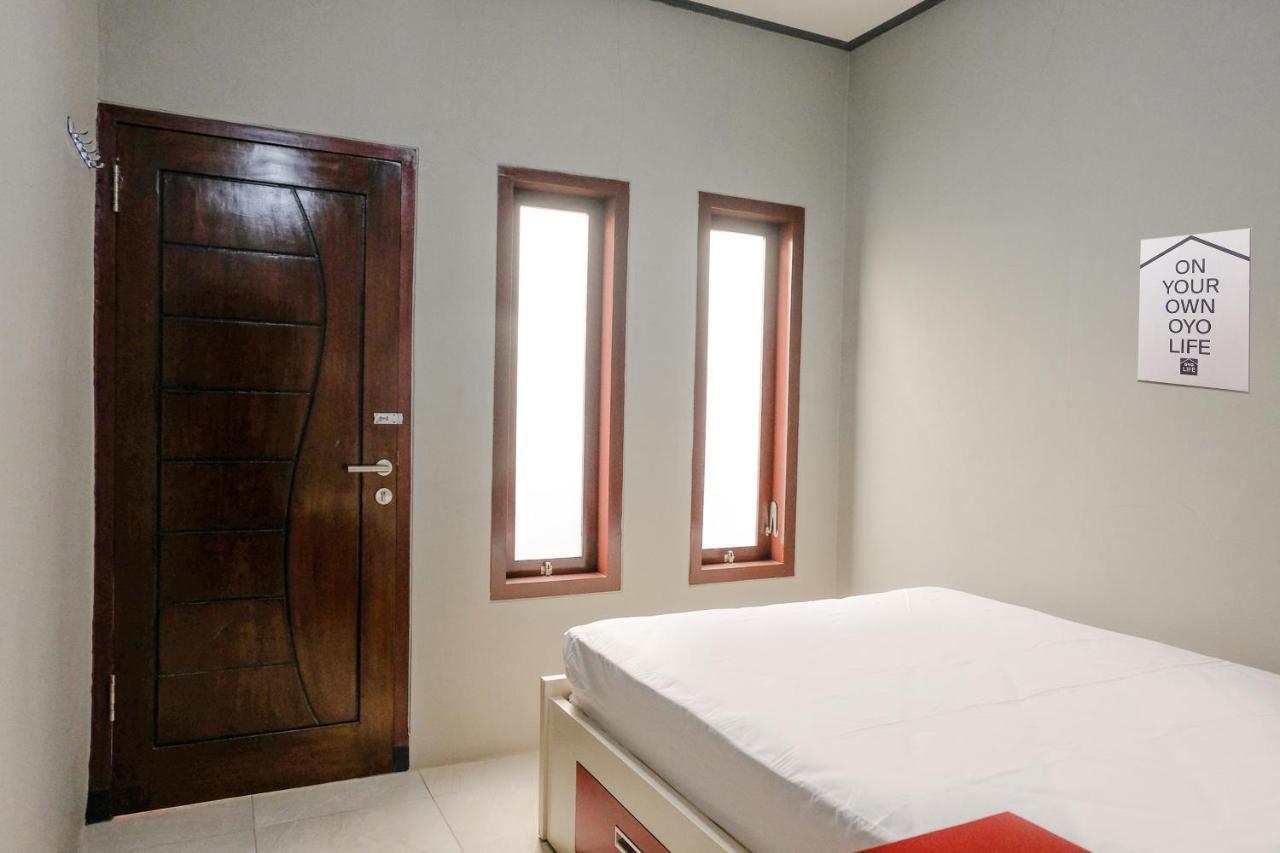Zulfina Homestay Syariah Mitra Reddoorz 바뉴왕기 외부 사진